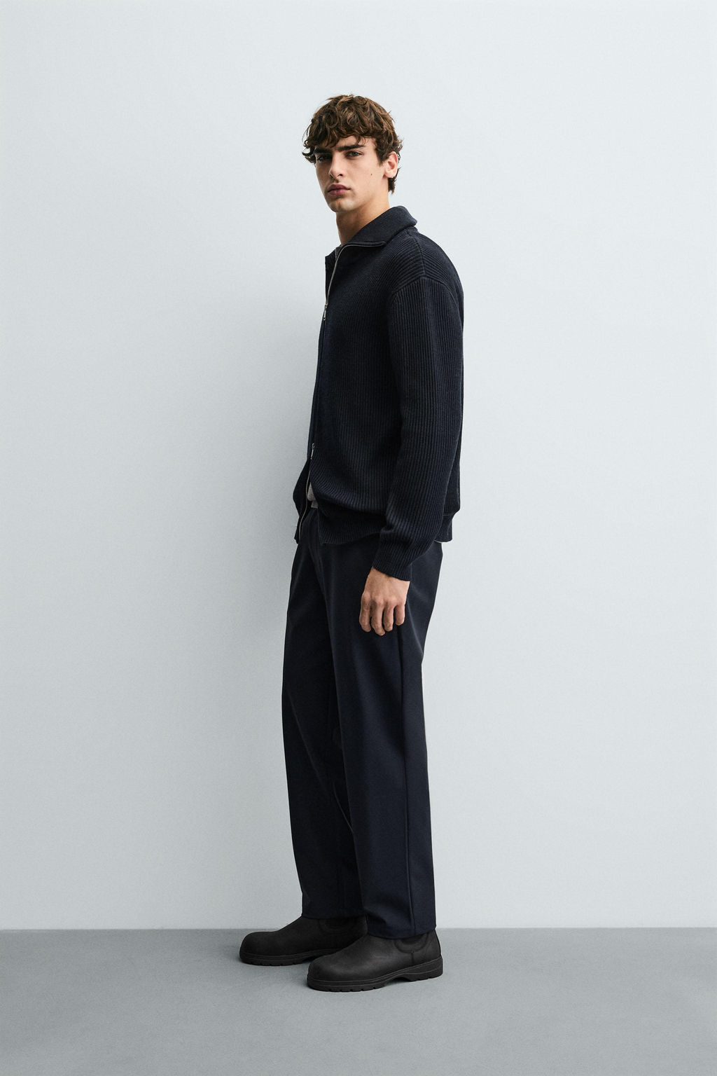 COMFORT TEXTURED TROUSERS - Zara фото 4