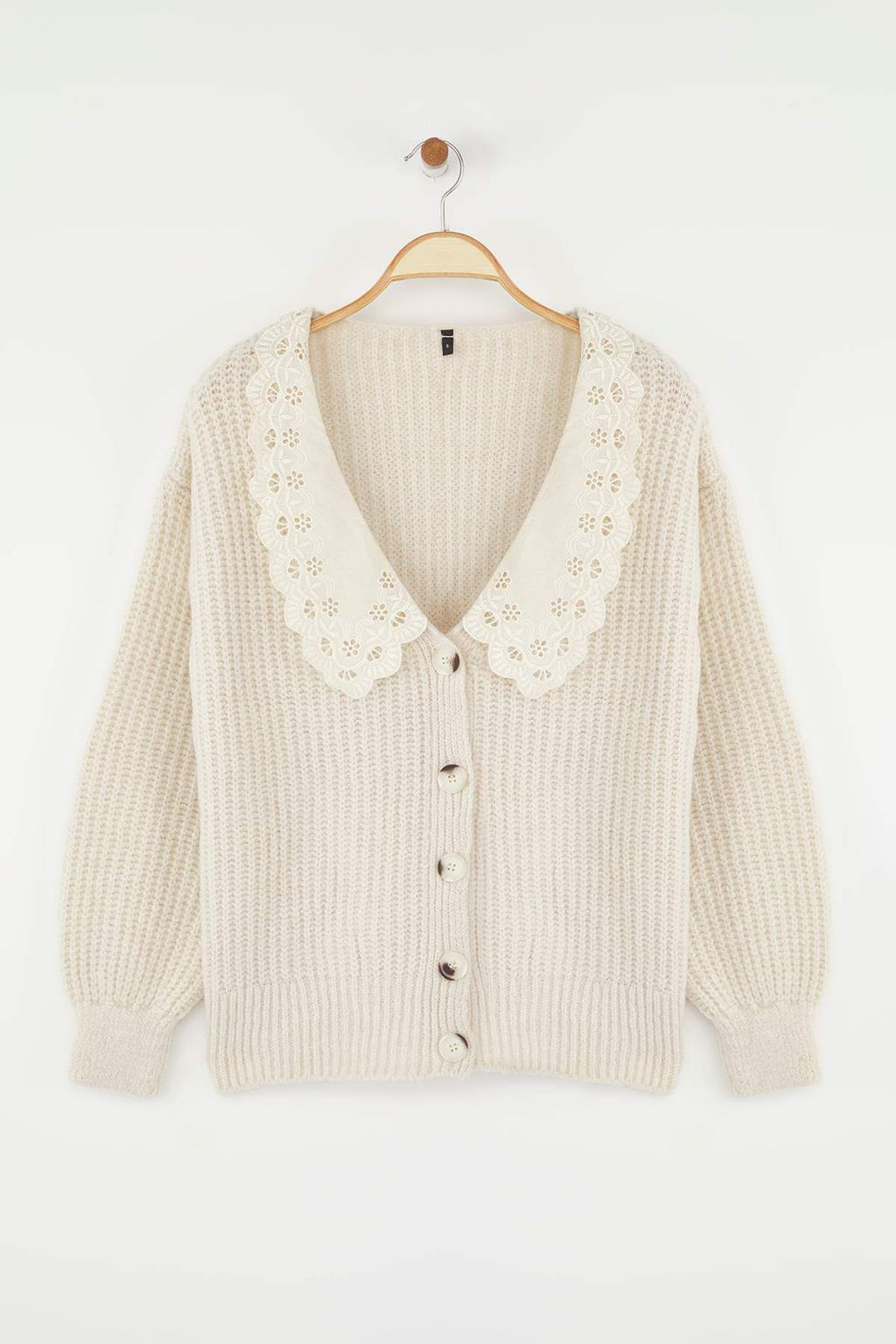 Bej Gomlek Yaka Garnili Yumusak Dokulu Genis Kal?p Triko H?rka TWOAW26HI00058