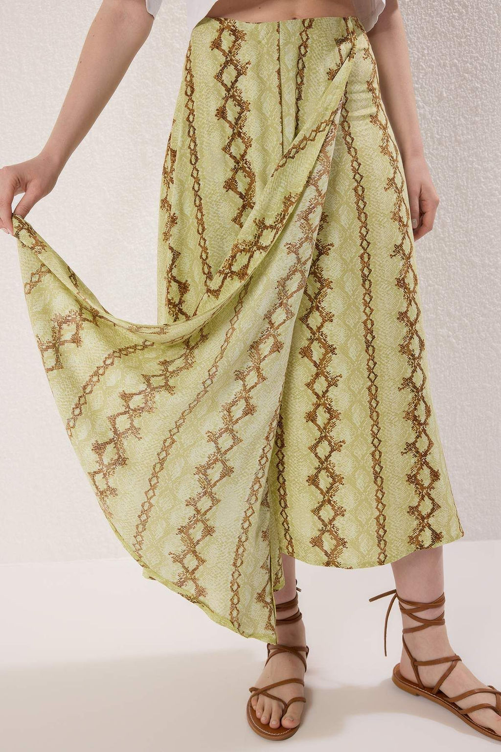 Trendyolmilla Cok Renkli Asimetrik Y?rtmacl? Uzun/Maxi Viskon Etek TWOSS25ET00183 фото 4