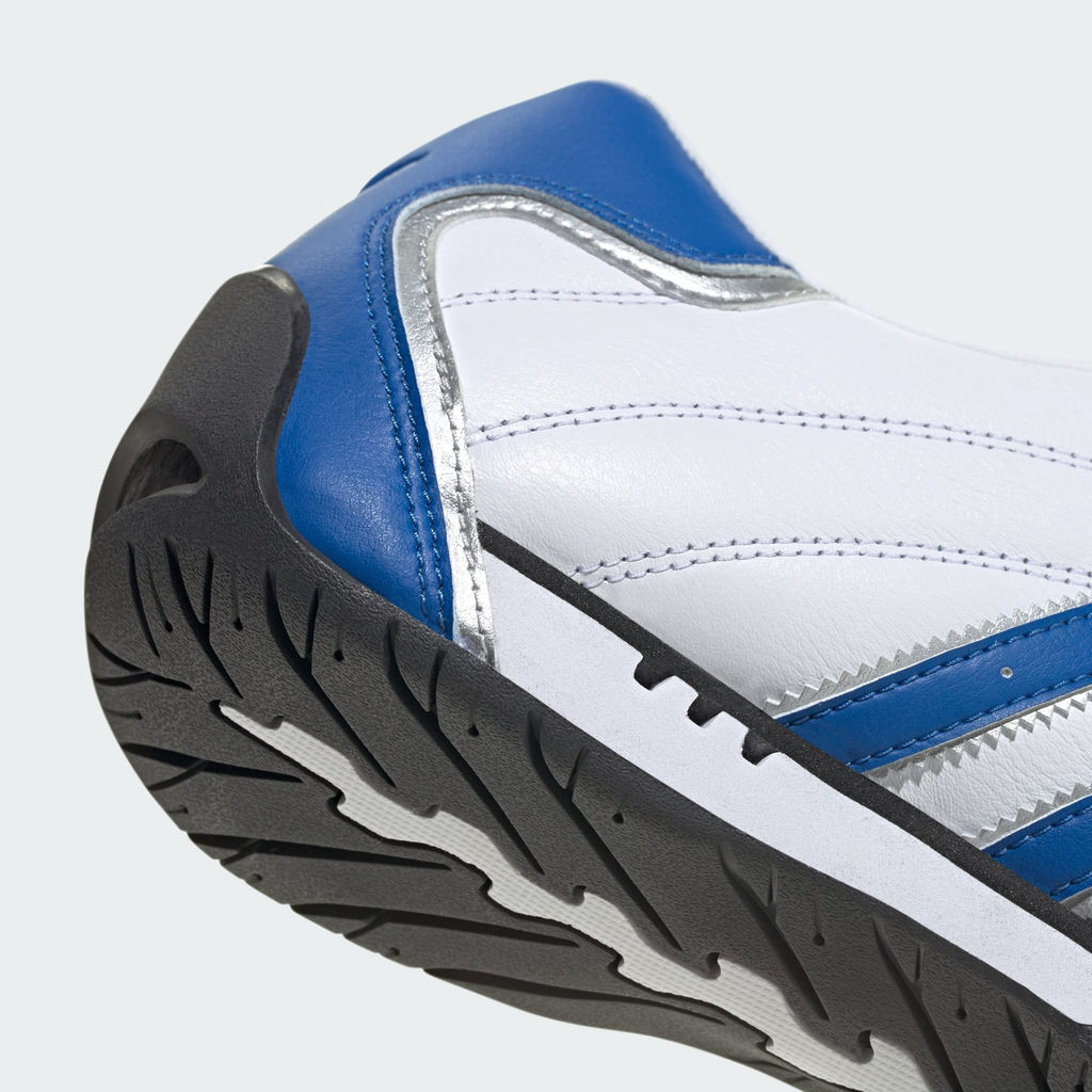 Кроссовки взрослые