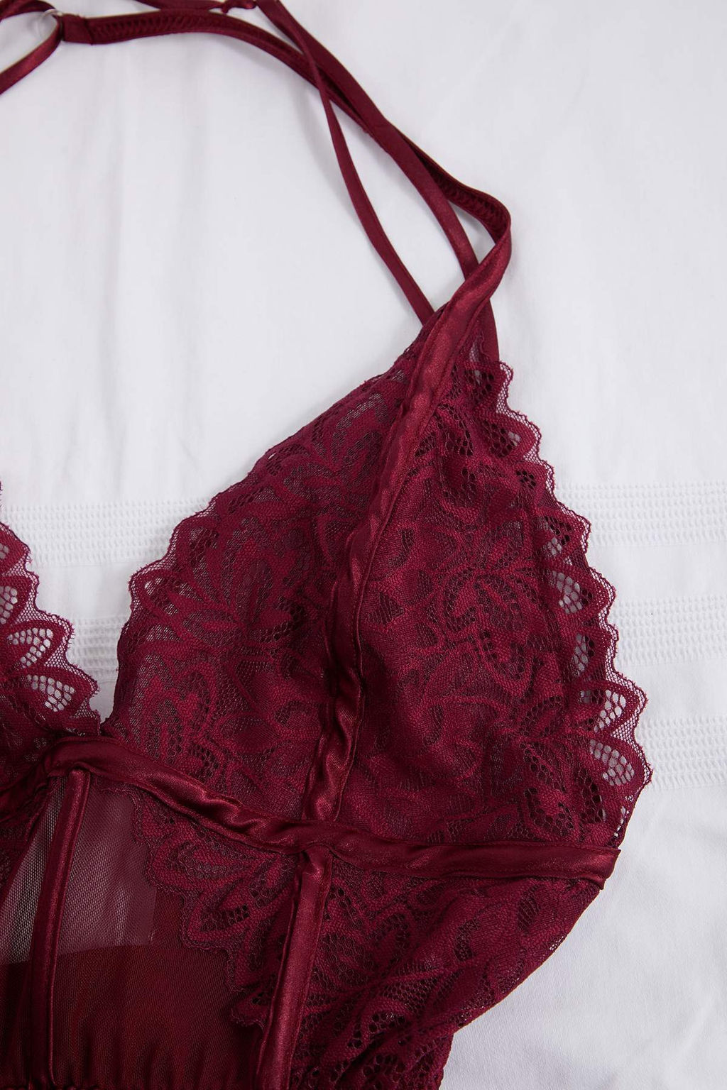 Trendyolmilla Siyah Dantel ve S?rt Detayl? Ip Ask?l? Saten Sortlu Dokuma Pijama Tak?m? THMSS25PT00287  фото 7