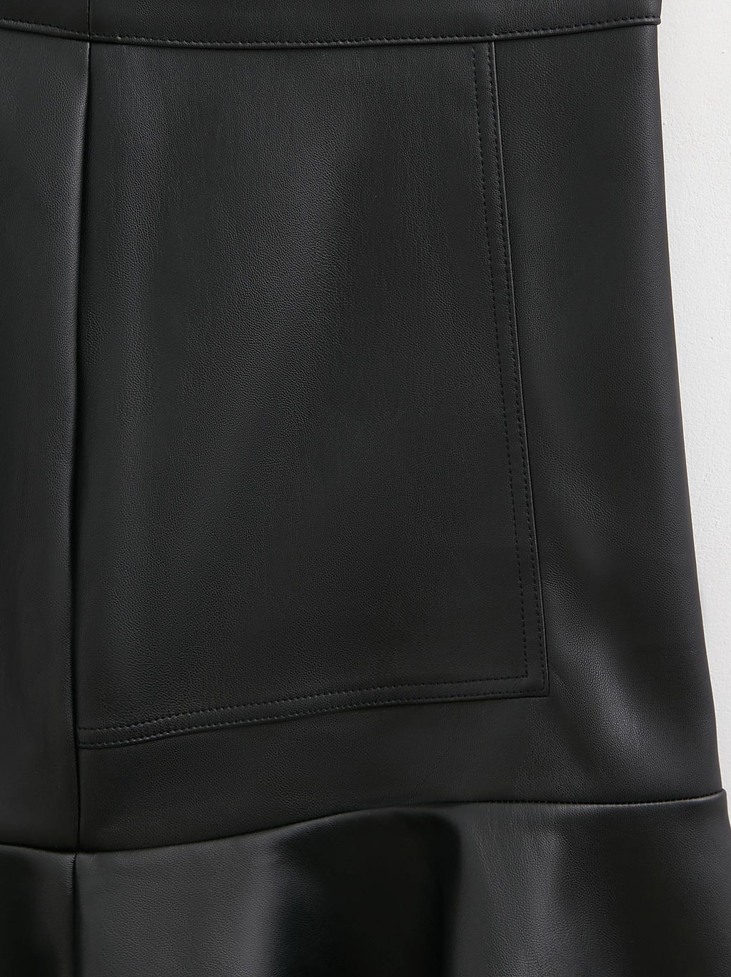 CONTE Юбка из экокожи с воланом LU 2851 black - Conte elegant фото 9