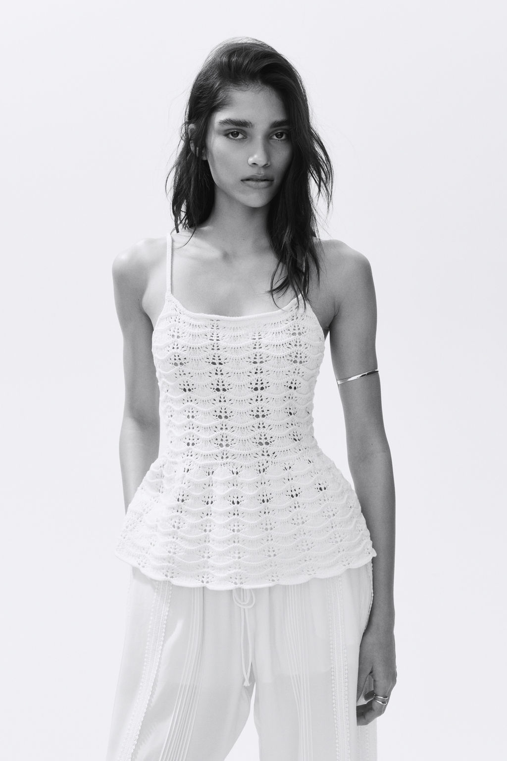 Top efecto crochet con peplum - H&m фото 2