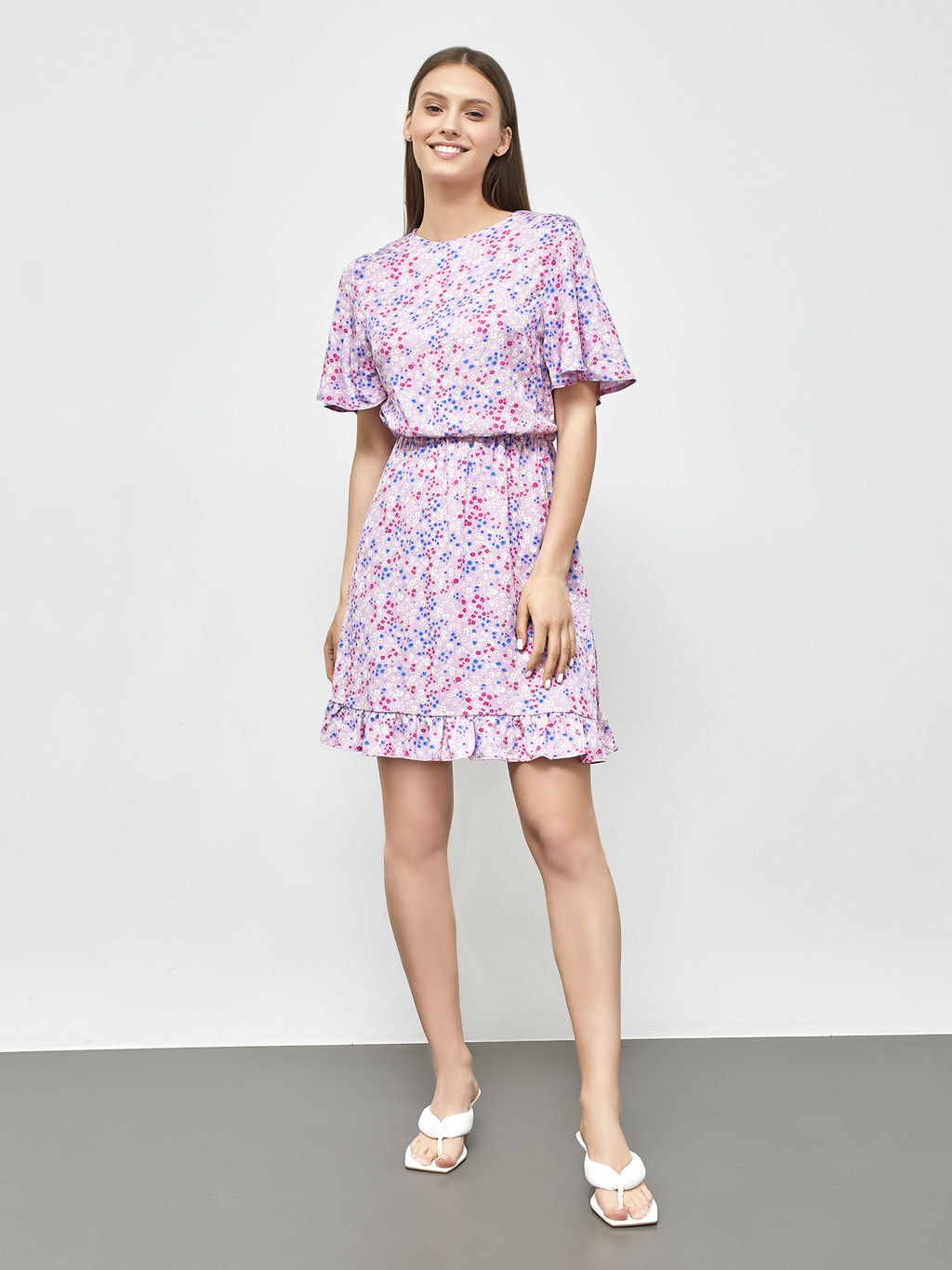 Платье мини из вискозы цветочки на лаванде 152493