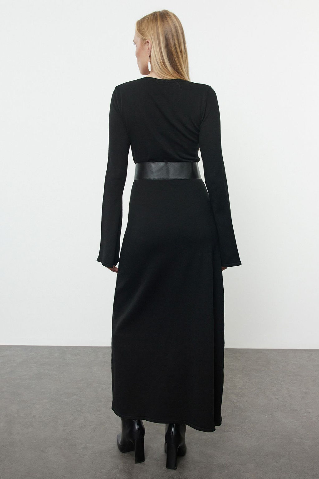 TRENDYOLMILLA Vizon Midi Triko Kemerli Elbise TWOAW25EL00034  фото 5