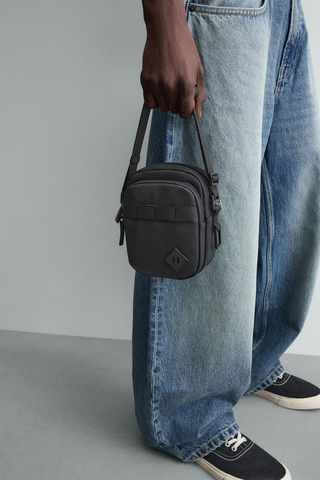 RUBBERISED CROSSBODY BAG - Zara фото 7