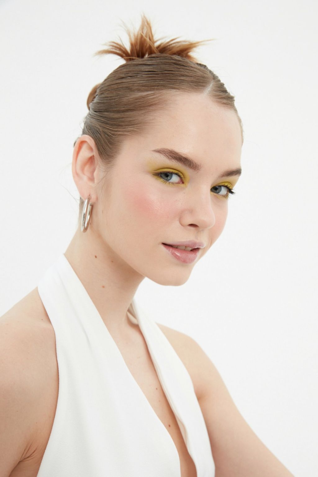 Ekru Boyundan Baglamal? Fitted/Vucuda Oturan Crop Orme Bluz TWOSS22BZ0544