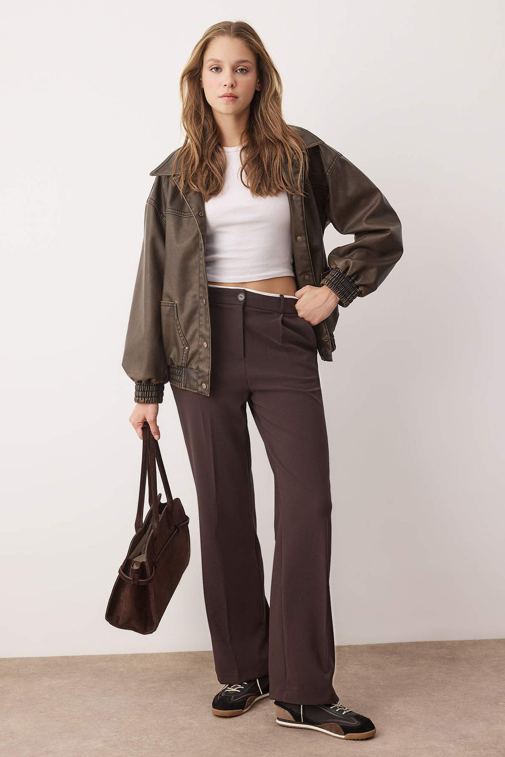 TRENDYOLMILLA Siyah Kemer Detayl? Wide Leg/Genis Paca Dokuma Pantolon TWOAW24PL00341  фото 28