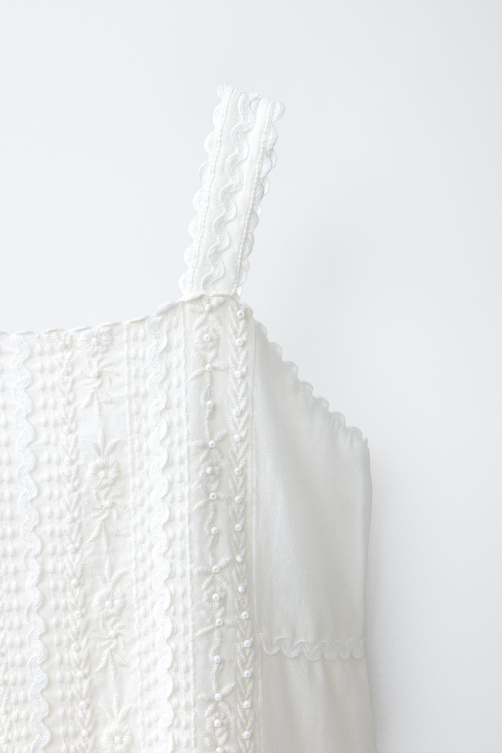VESTIDO BORDADOS ROM?NTICO / Blanco - Zara фото 3