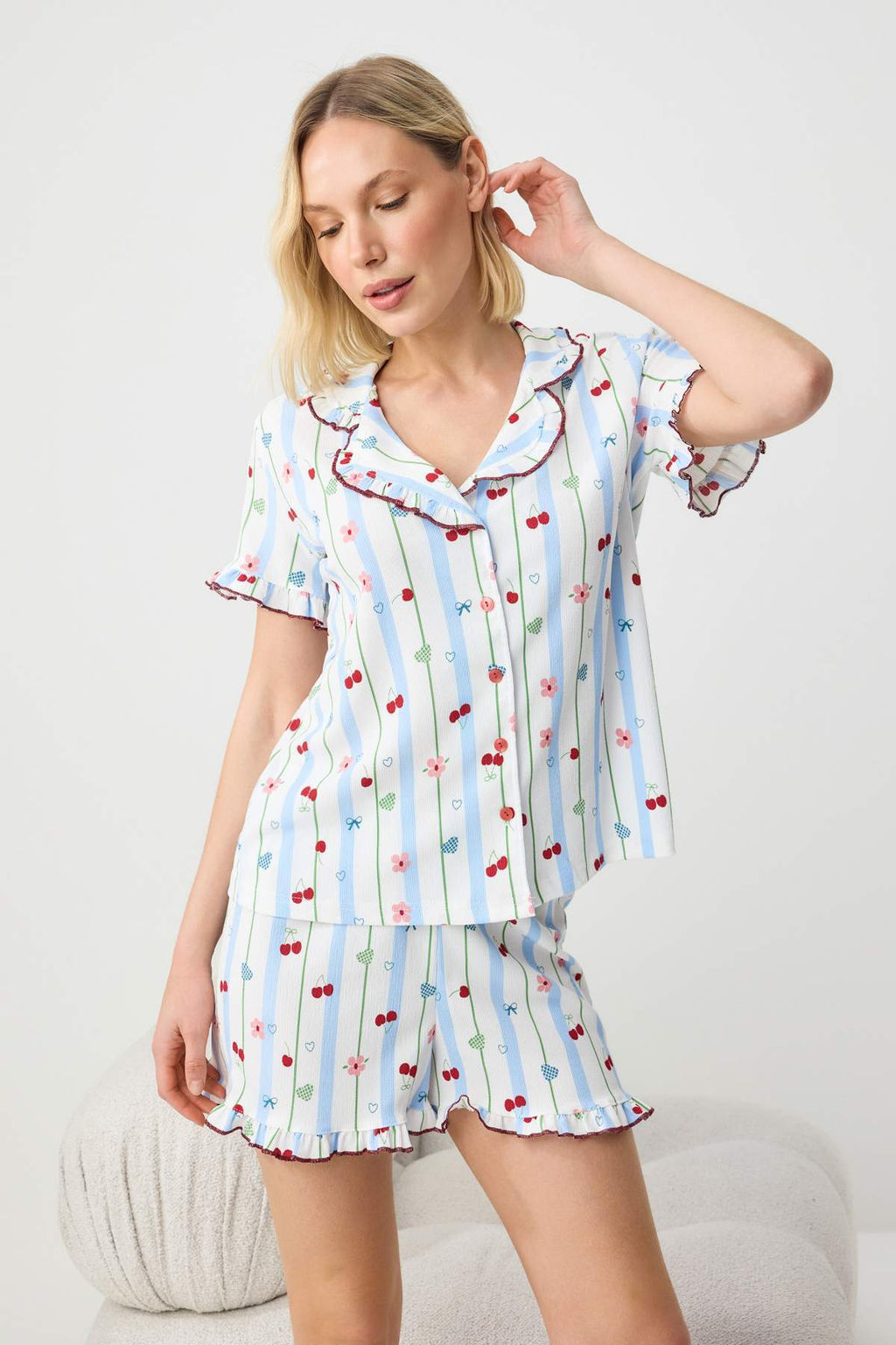 Beyaz-Mavi Eglenceli Desenli F?rf?rl? Burumcuk Orme Pijama Tak?m? THMSS26PT00226