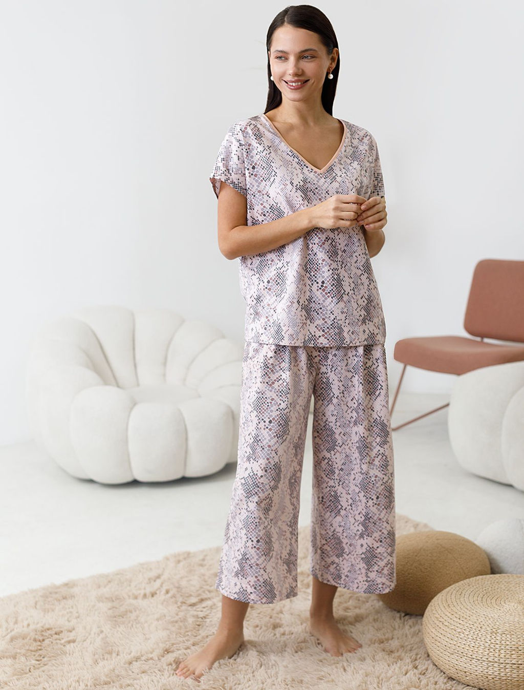 Брюки Vilatte кюлоты укороченные широкие на резинке из хлопка с принтом кофейные фото 4