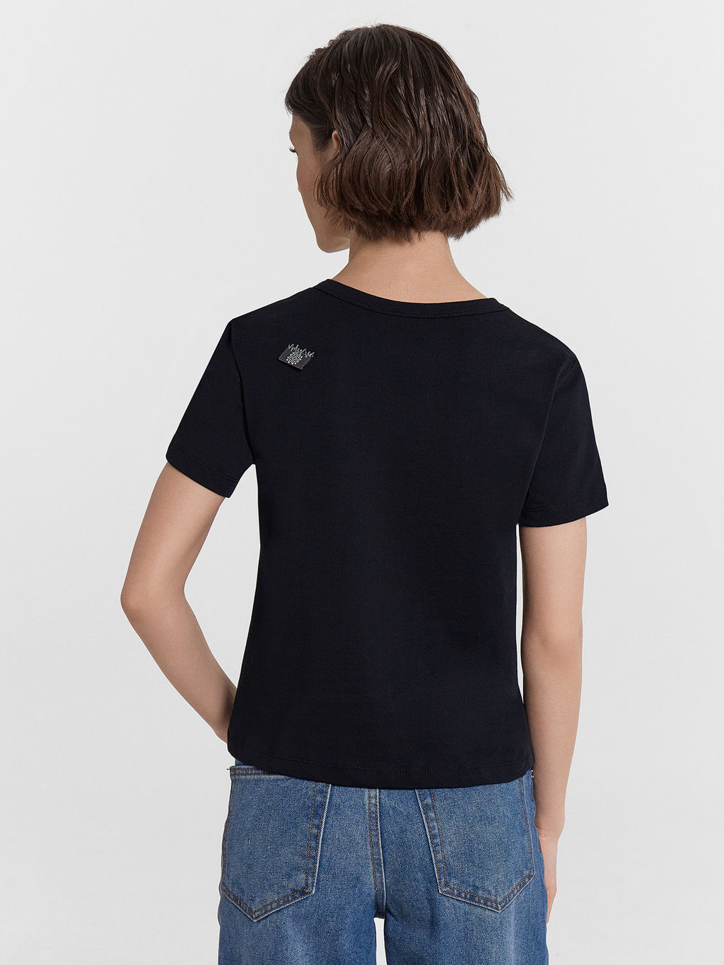 Футболка женская черная с принтом