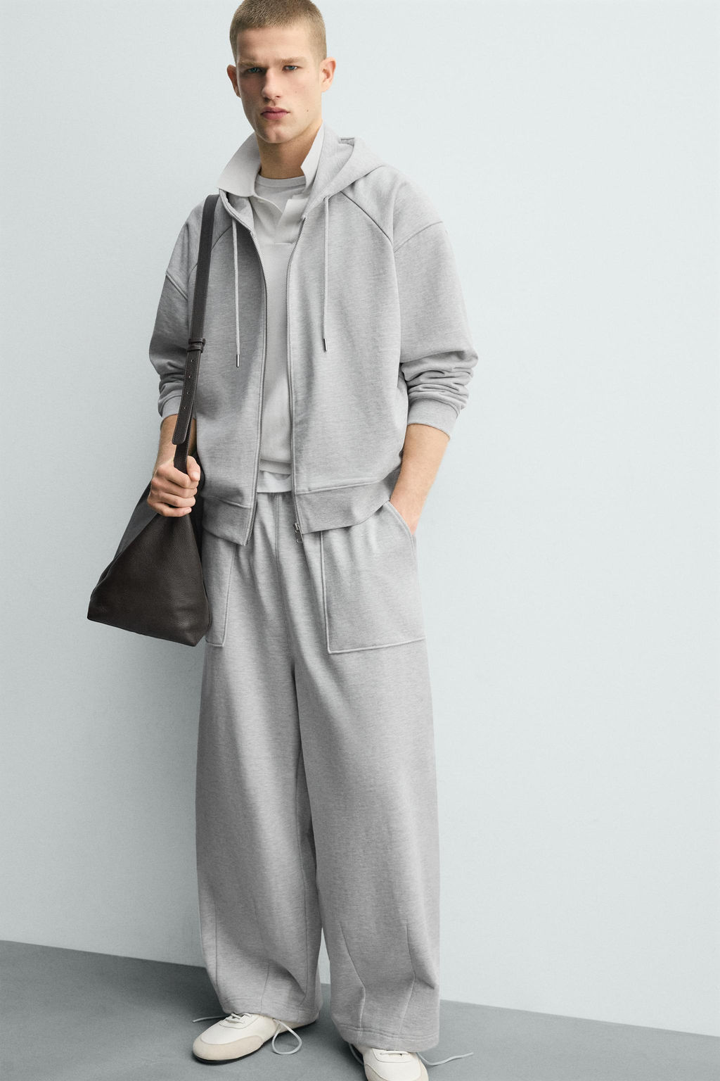 PANTAL?N JOGGER BALLOON FIT PARCHE / Gris vigor? - Zara фото 5