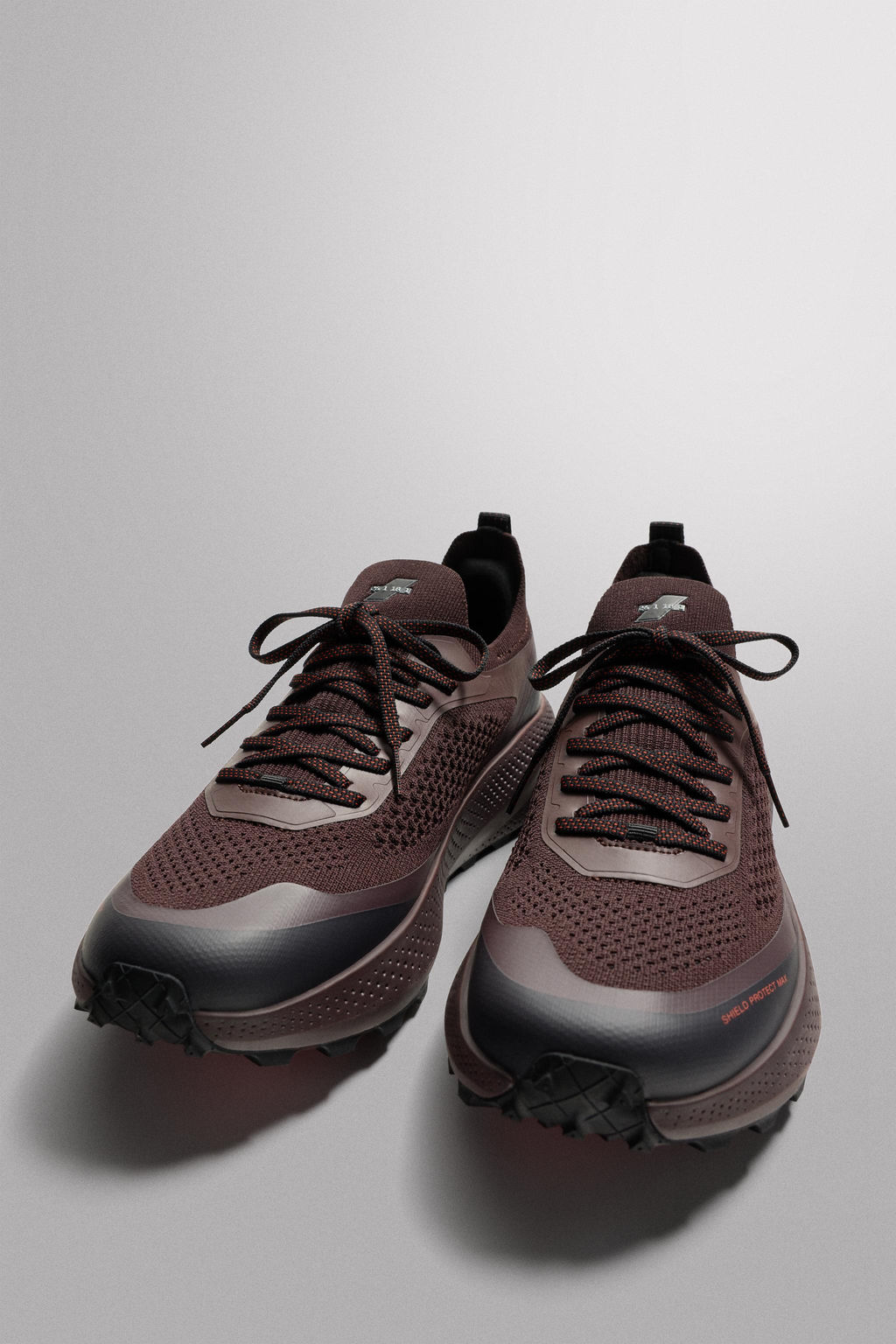 ZAPATILLA DE CORRER TRAIL / Rojo Burdeos - Zara фото 4
