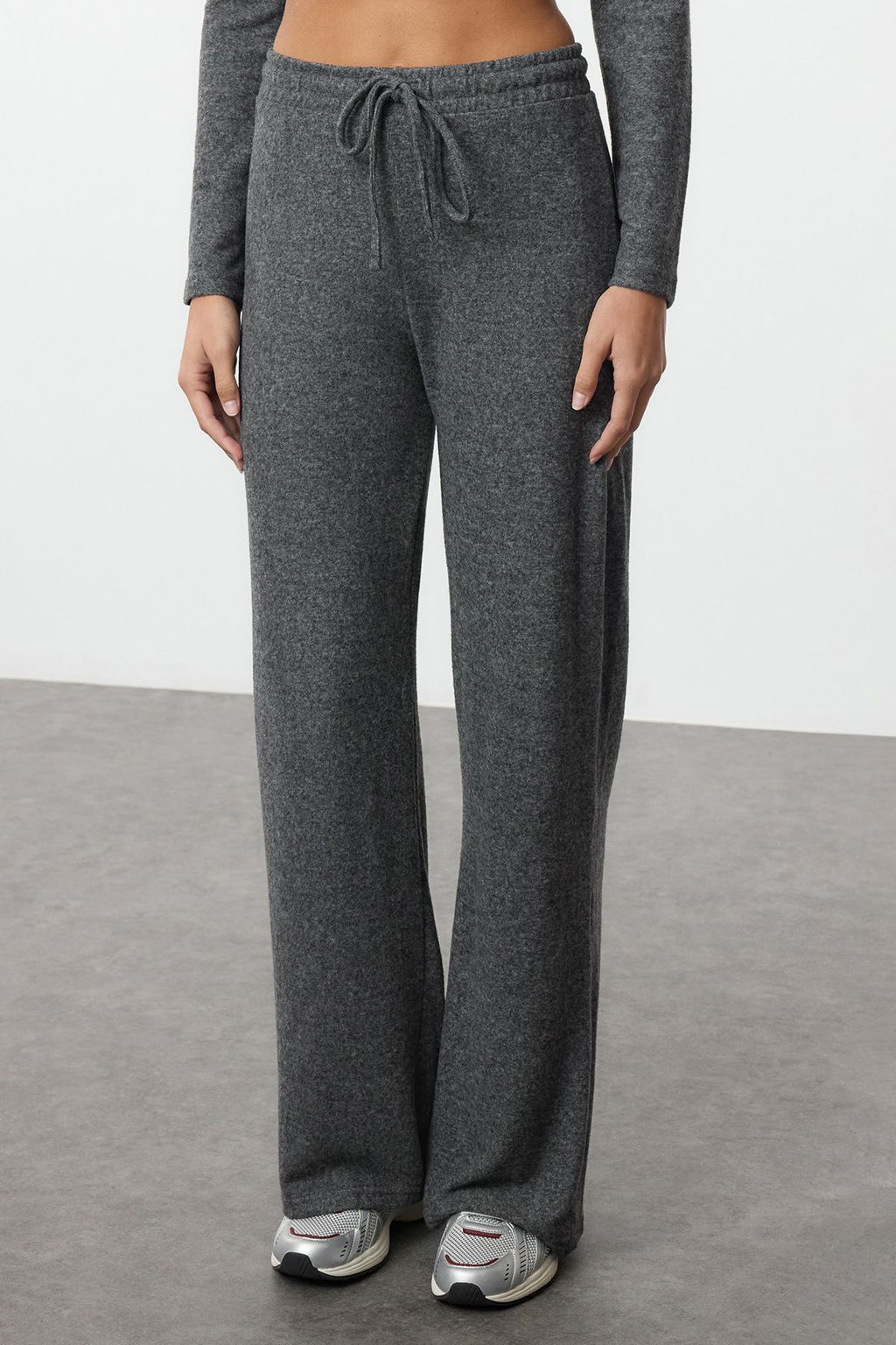 Antrasit Yumos Crop ve Wide Leg/Genis Paca Orme Alt Ust Tak?m TWOAW23AU00125