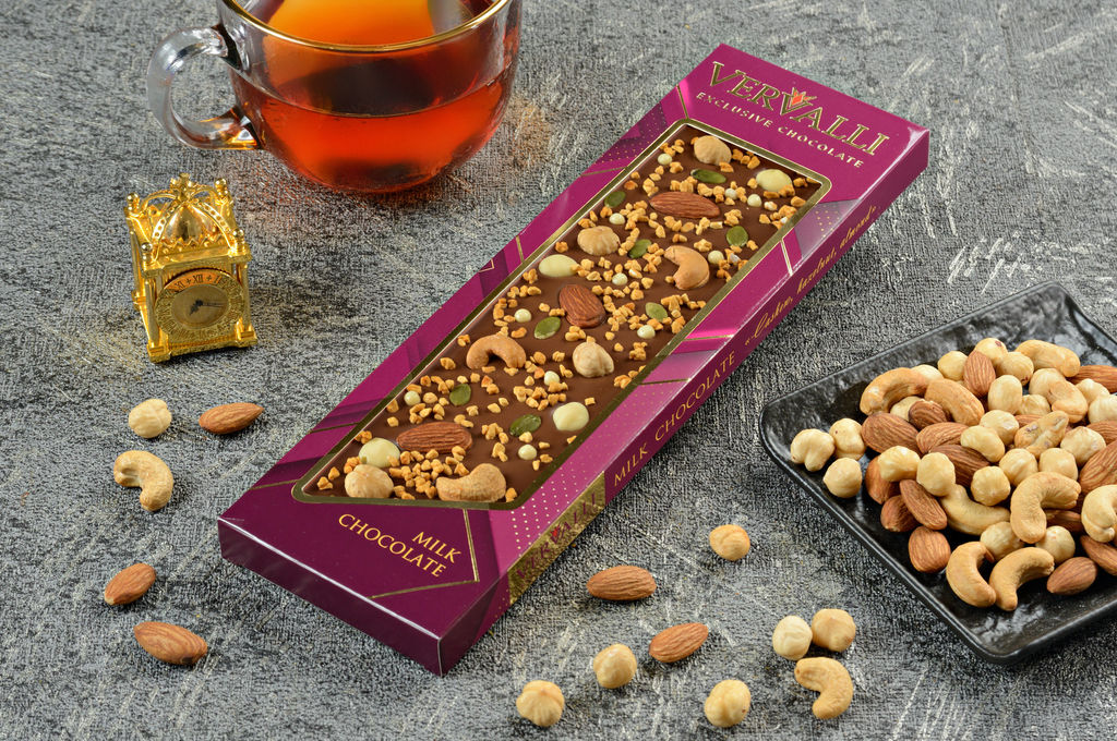 Шоколад молочный с украшением Кешью, фундук, миндаль, 110 гр , ТМ VERVALLI - Chokodelika фото 5