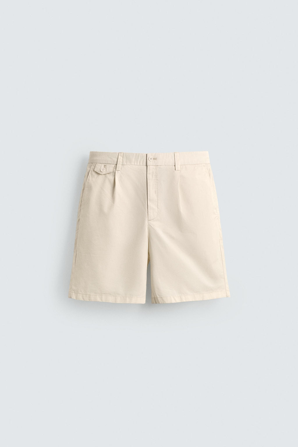 BERMUDA REGULAR FIT PLIEGUES / Blanco roto