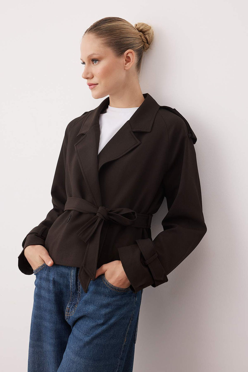 Koyu Kahverengi Premium Dokuma Crop Blazer Ceket TWOSS24BC00010