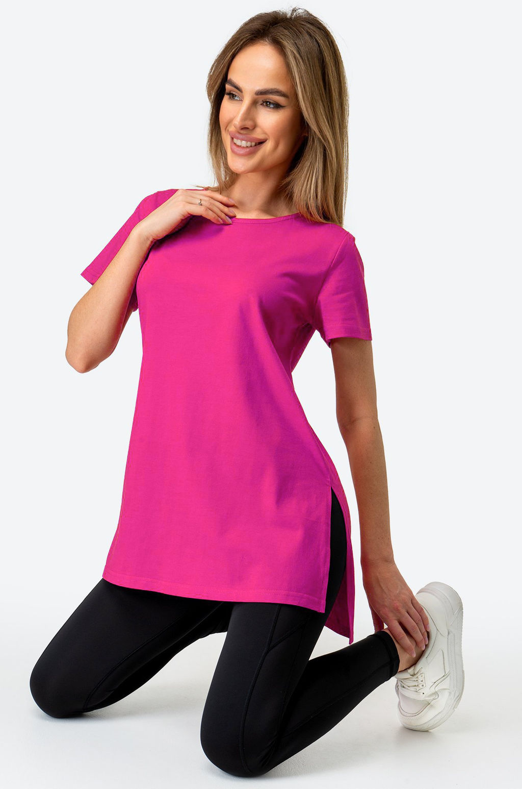 Удлиненная женская футболка с разрезами Happy Fox фото 173