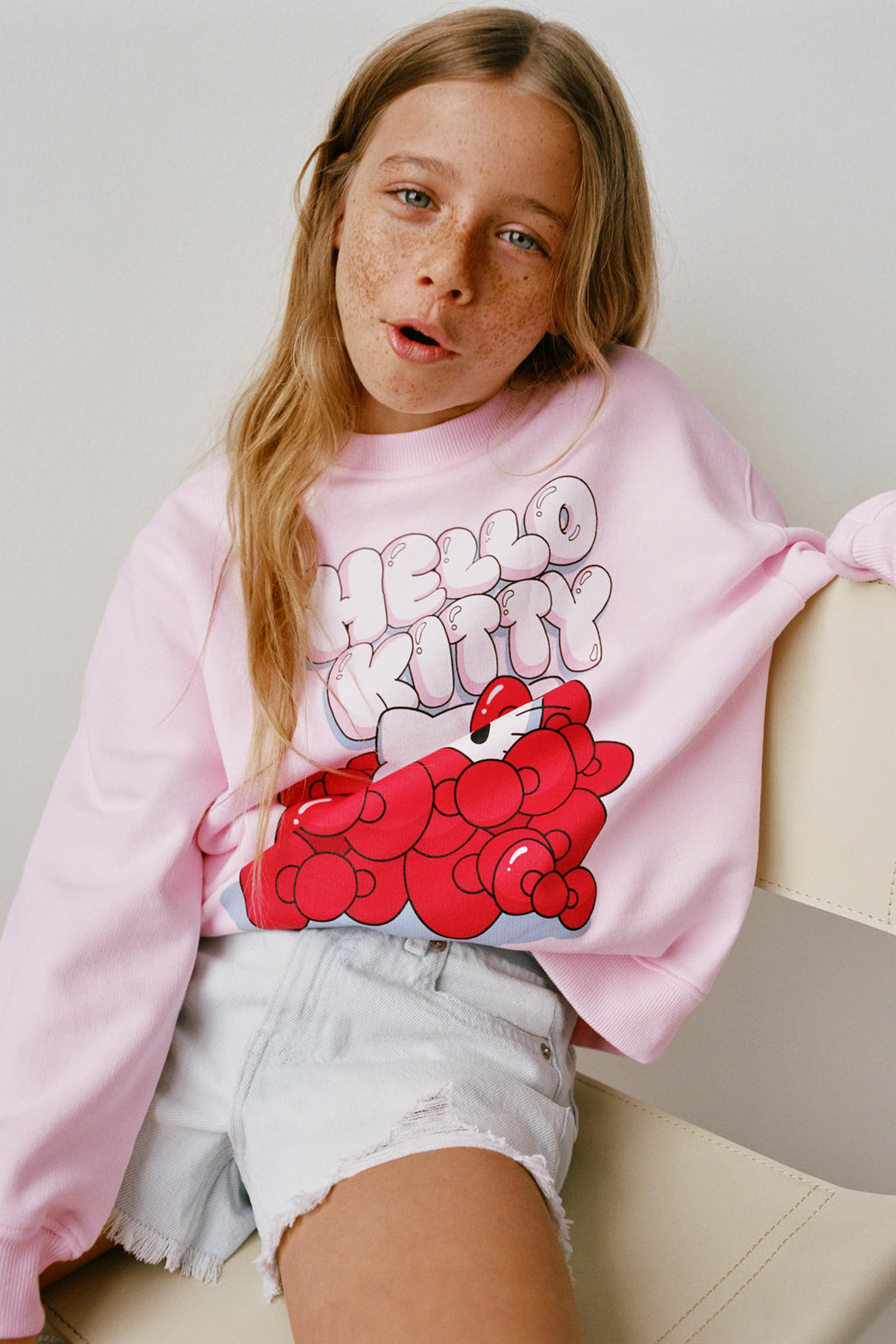 HELLO KITTY PRINTED SWEATSHIRT - Zara фото 5