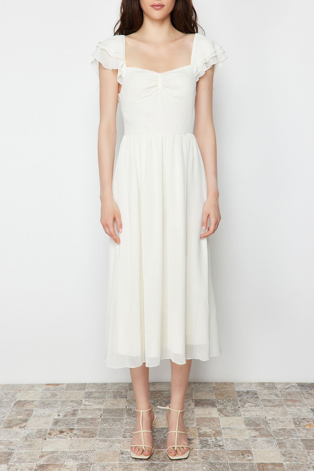 TRENDYOLMILLA Ekru Belden Ac?lan Sifon Astarl? Midi Dokuma Elbise TWOSS24EL00541  фото 5