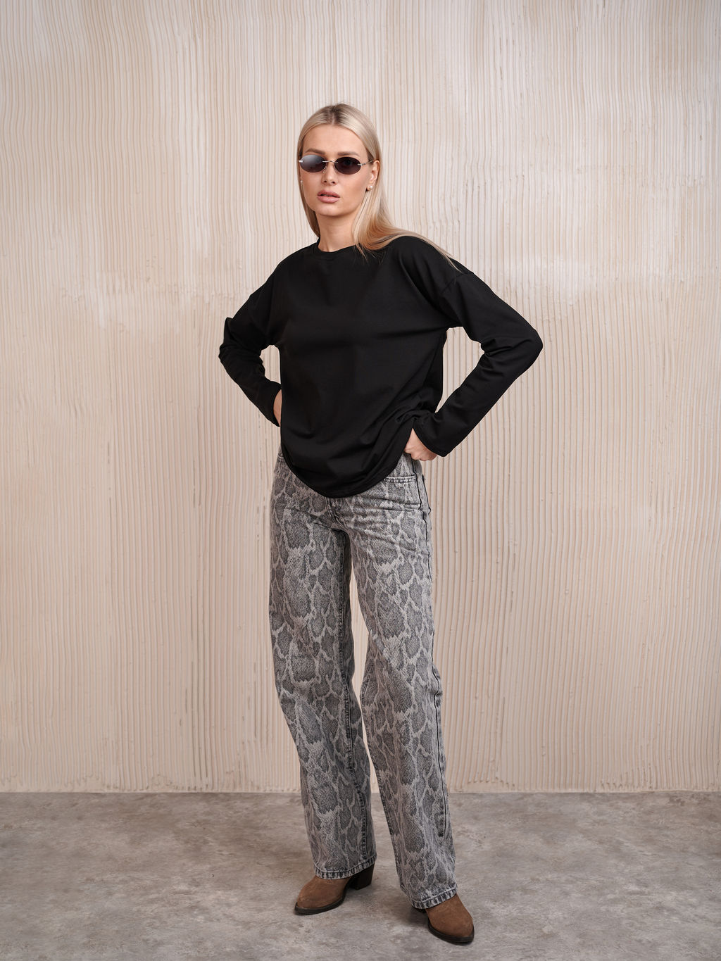 Лонгслив женский черный