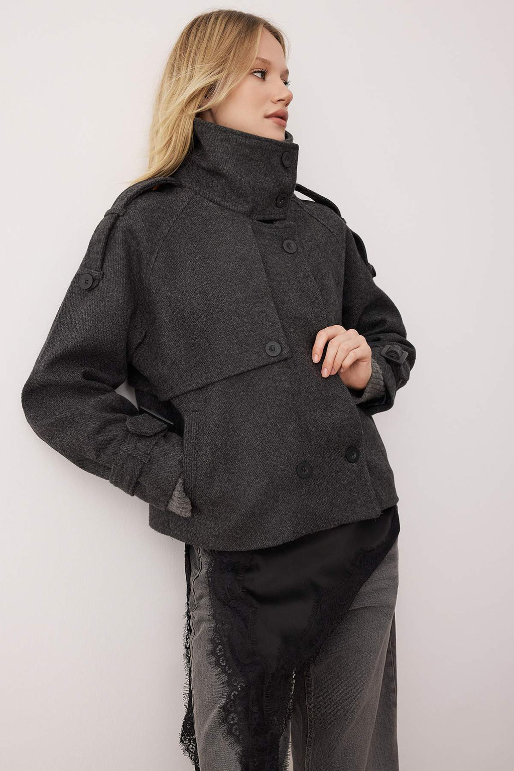 Koyu Gri Diagonel Kruvaze Oversize Midi Kase Kaban TWOAW26KB00040 - Trendyolmilla фото 6