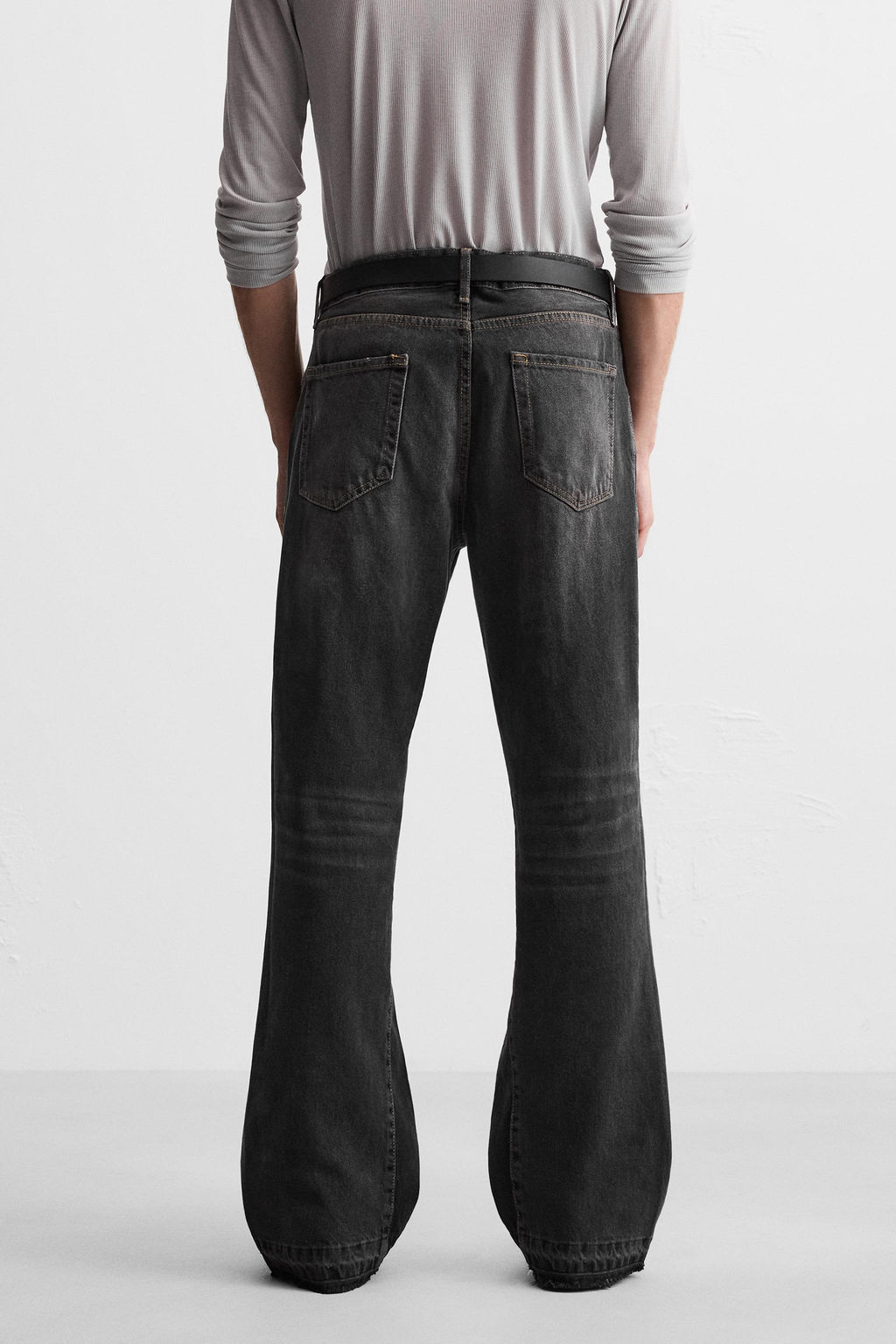 JEANS FLARE FIT ROTOS / Negro - Zara фото 12