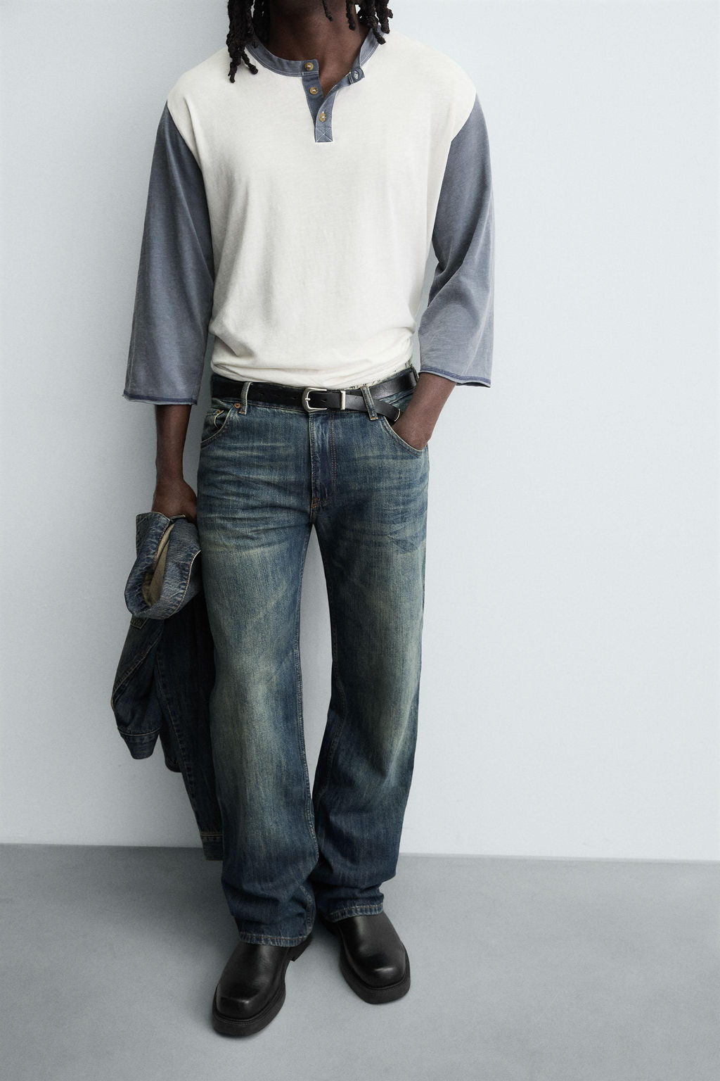 LOW-RISE FLARE FIT JEANS - Zara фото 5