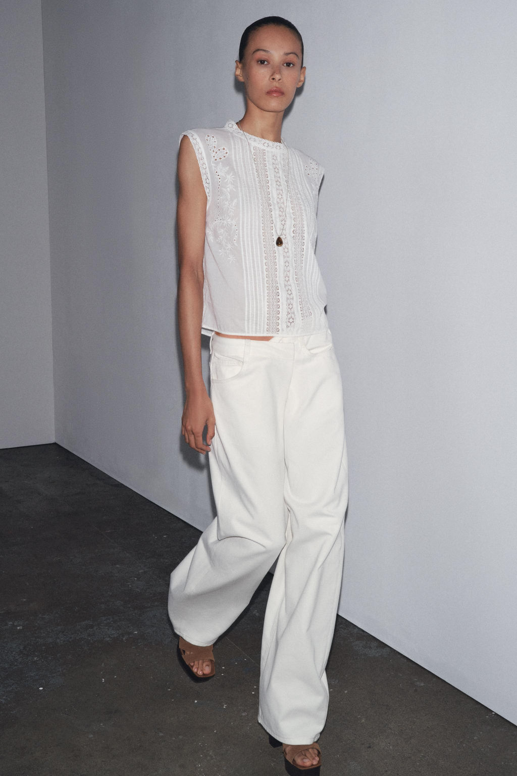 ZW COLLECTION LADDER STITCH SLEEVELESS BLOUSE - Zara фото 9