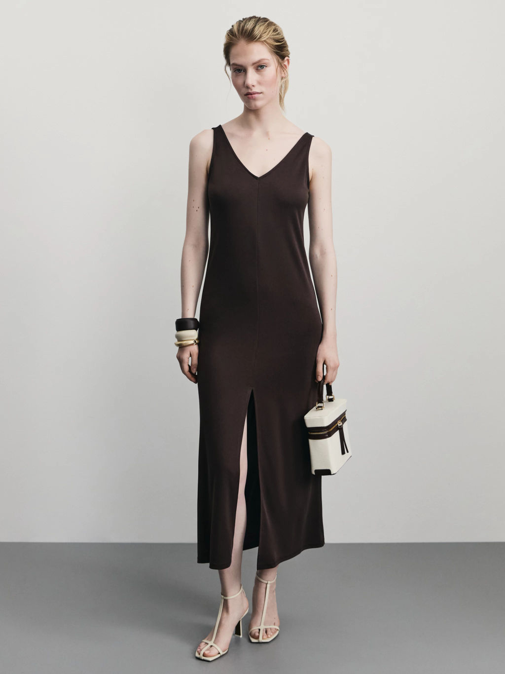 Сарафан с V-образным вырезом из модала / Zarina  фото 2