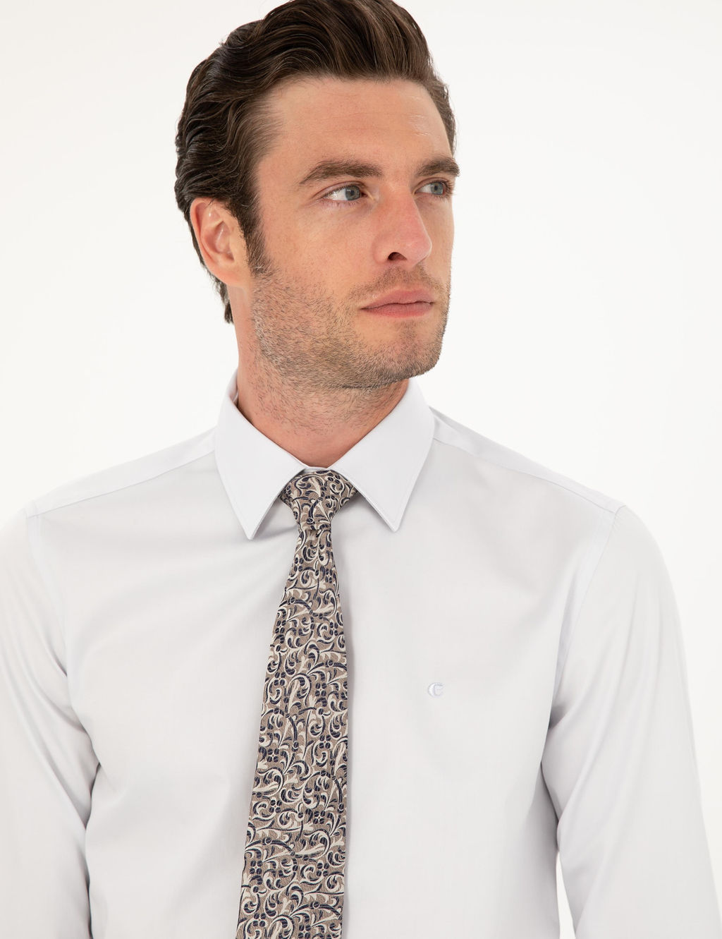 Светло-серая базовая рубашка приталенного кроя с длинным рукавом - Cacharel фото 2