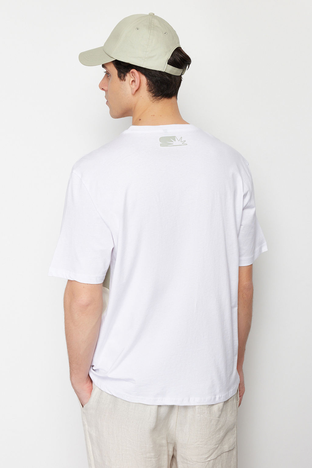 Siyah Oversize/Genis Kesim Yaz? Bask?l? Renk Bloklu %100 Pamuklu K?sa Kol T-Shirt TMNSS24TS00129 - Trendyolmilla фото 14