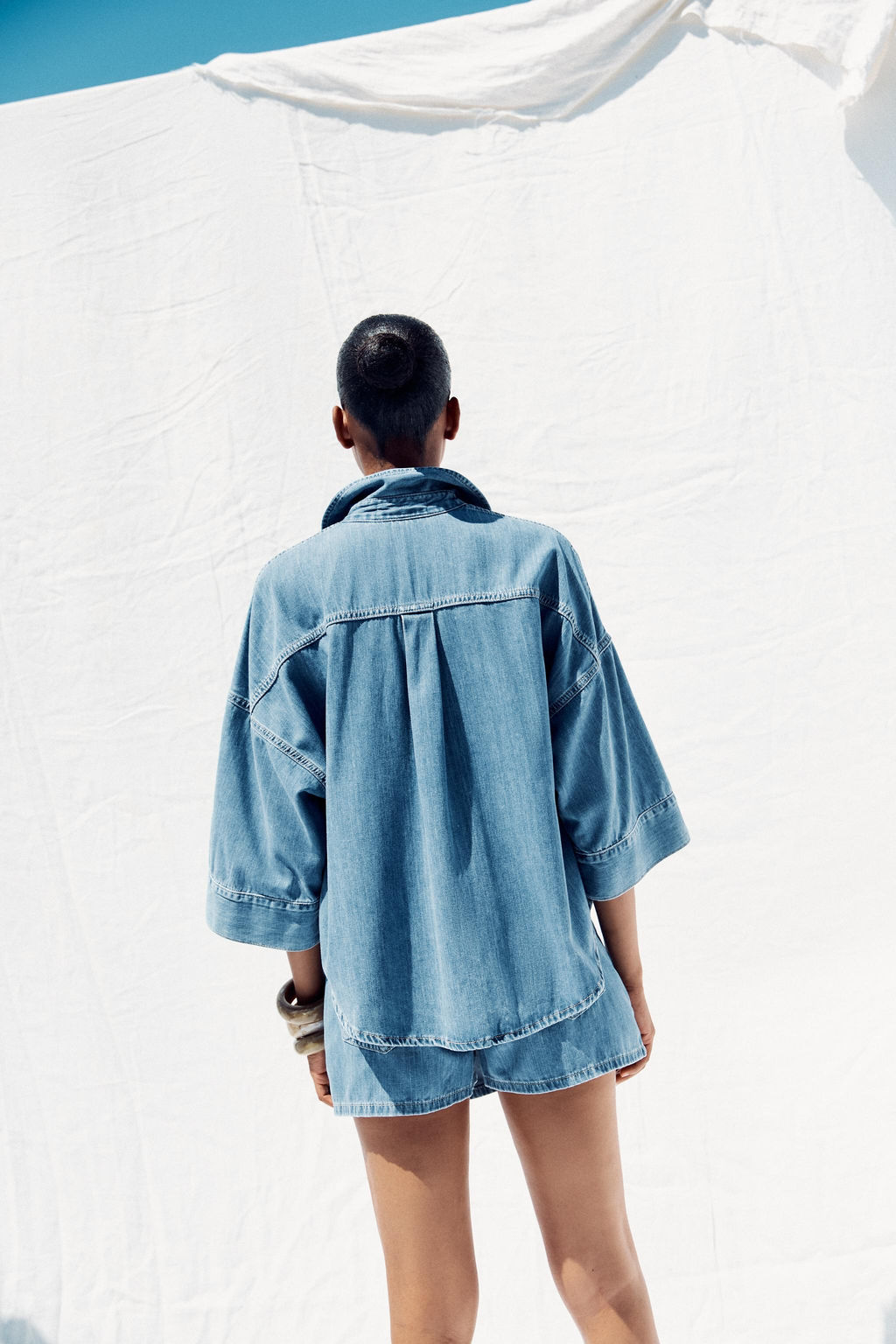 Z1975 FLOWING WIDE SLEEVE DENIM SHIRT - Zara фото 4