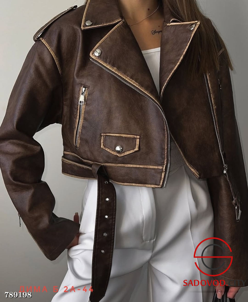 Женская осеняя куртка-косуха