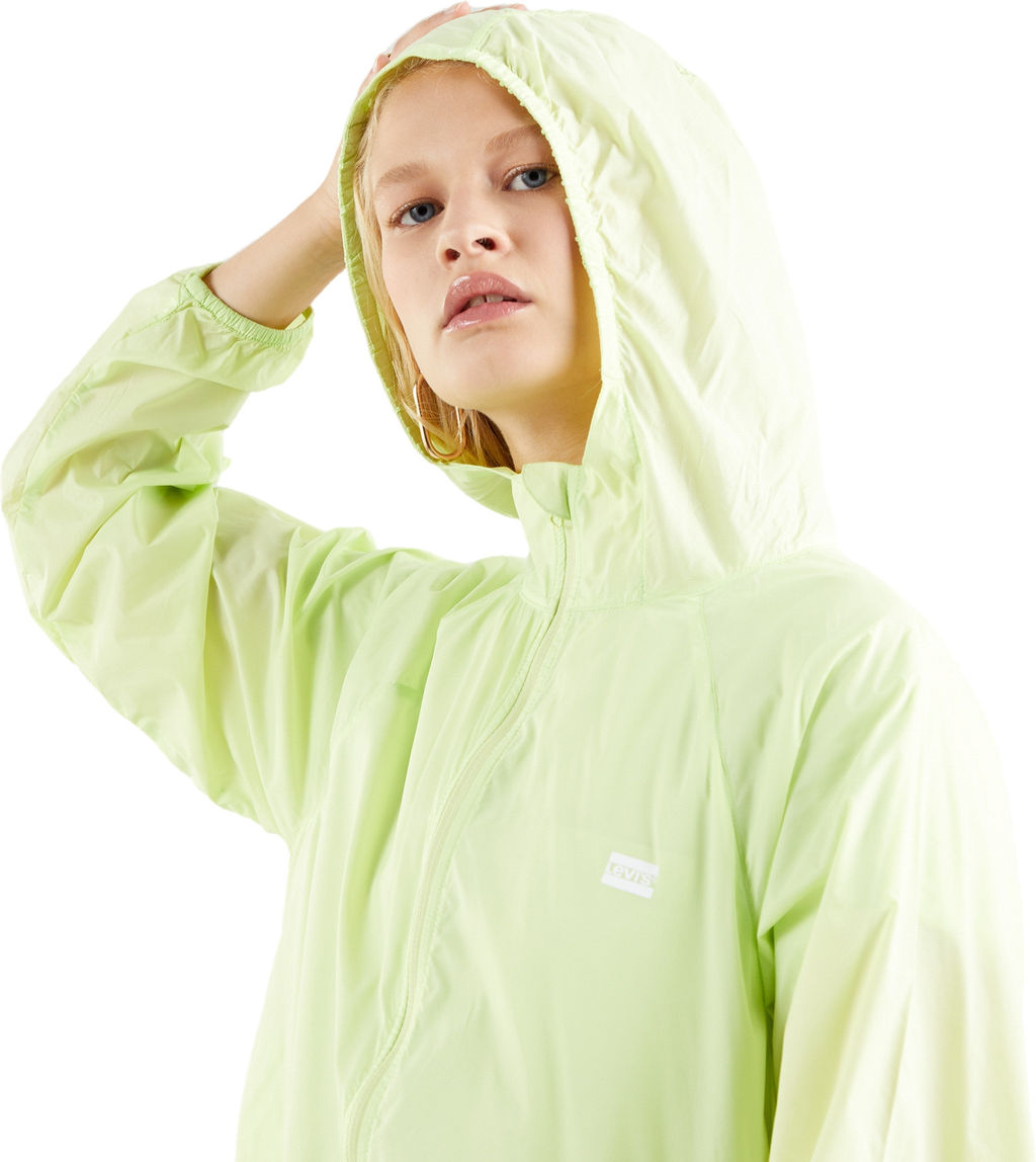 Ветровка женская