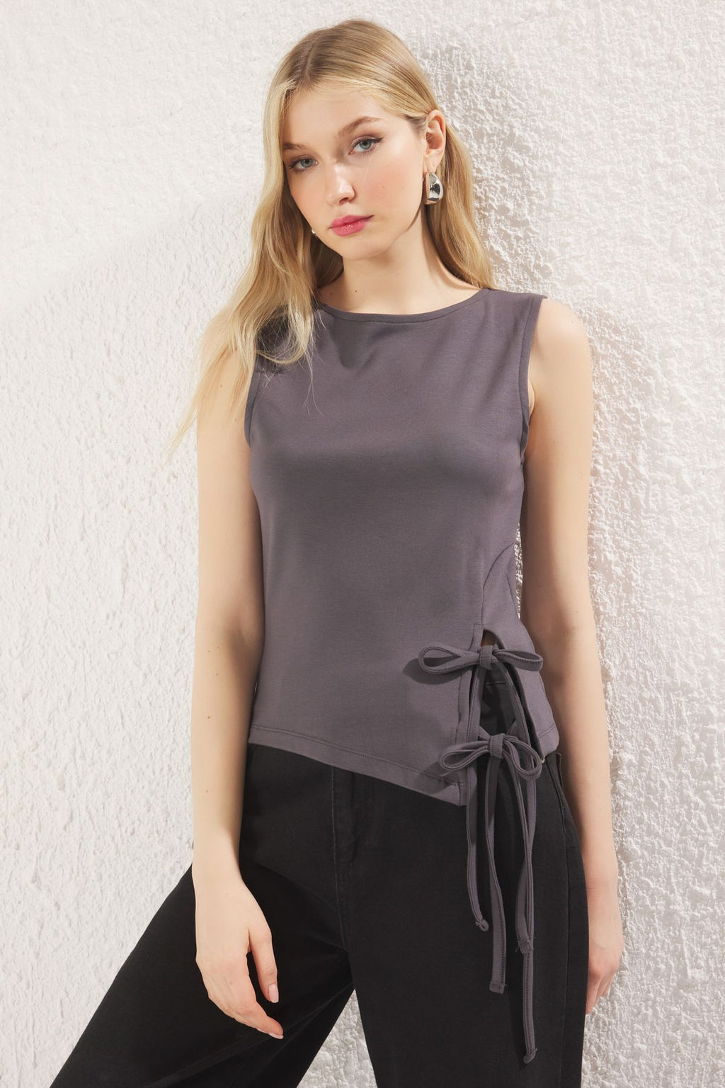 Antrasit Fitted/Vucuda Oturan Baglama Detayl? Esnek Orme Bluz TWOSS25BZ00218 - Trendyolmilla фото 2