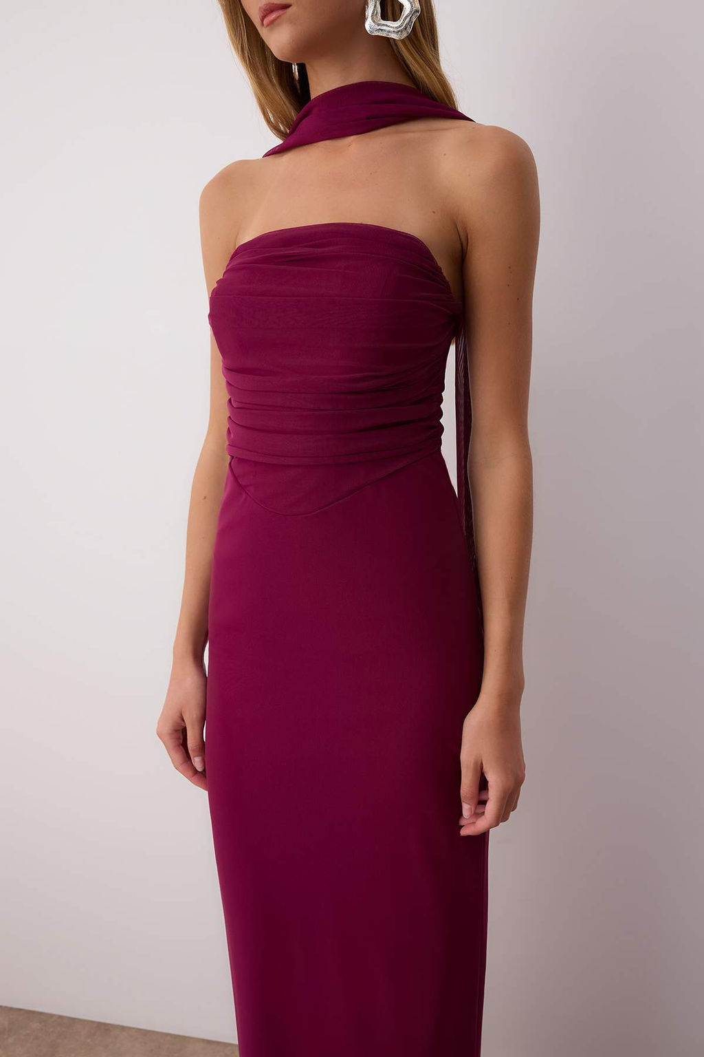 TRENDYOLMILLA Kahverengi Fularl? Tul Orme Maxi Abiye & Mezuniyet Elbise TPRSS25AE00056 фото 18