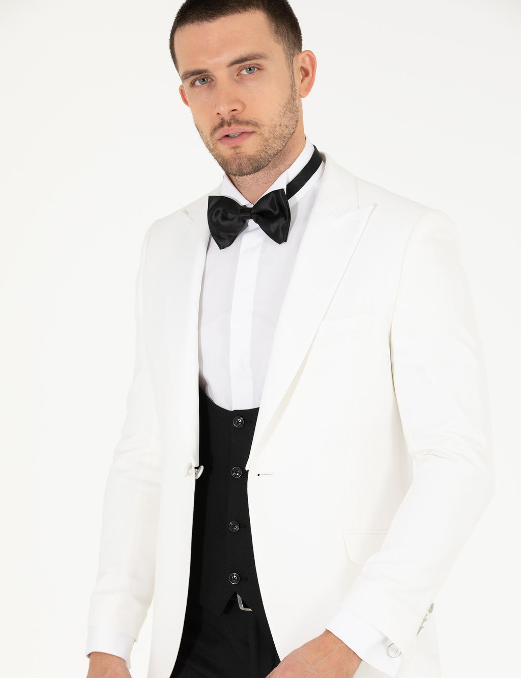 Смокинг Pierre Cardin Ex Slim Fit с жилетом белый