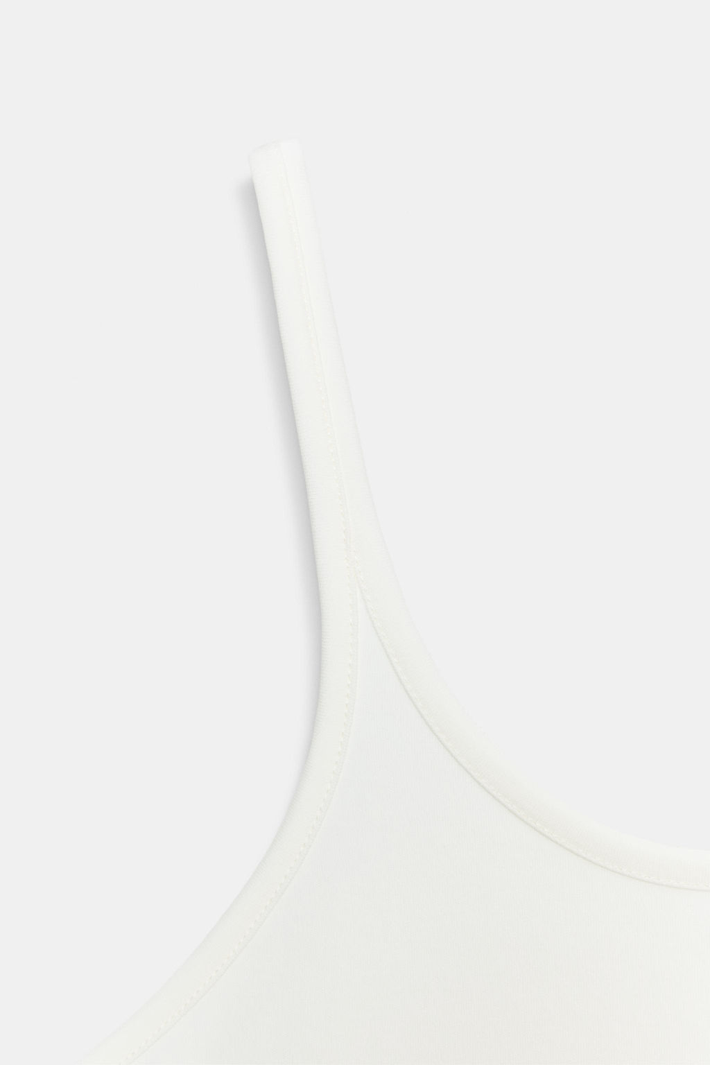 TOP TIRANTES INTERLOCK / Blanco roto
