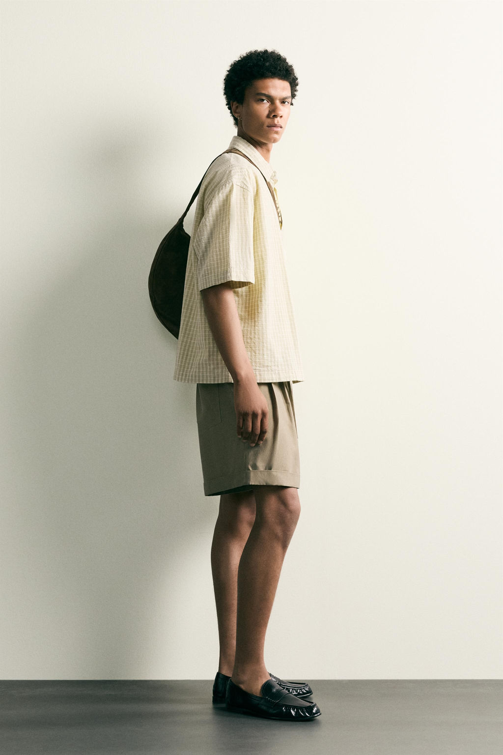 BERMUDA FLUIDA RELAXED FIT PLIEGUES / Beige - Zara фото 4