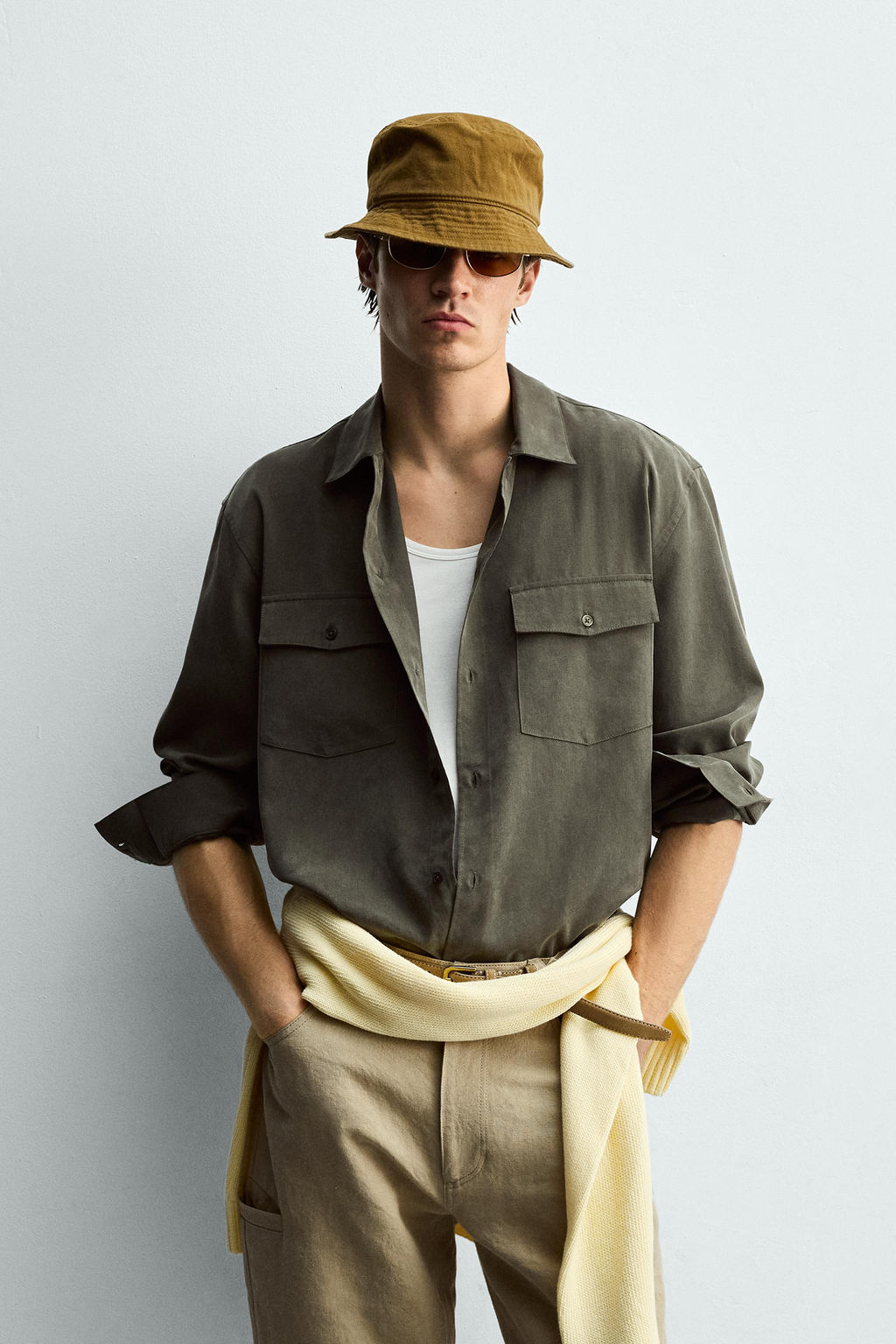 CAMISA FLUIDA RELAXED FIT BOLSILLOS / Khaki oscuro - Zara фото 2