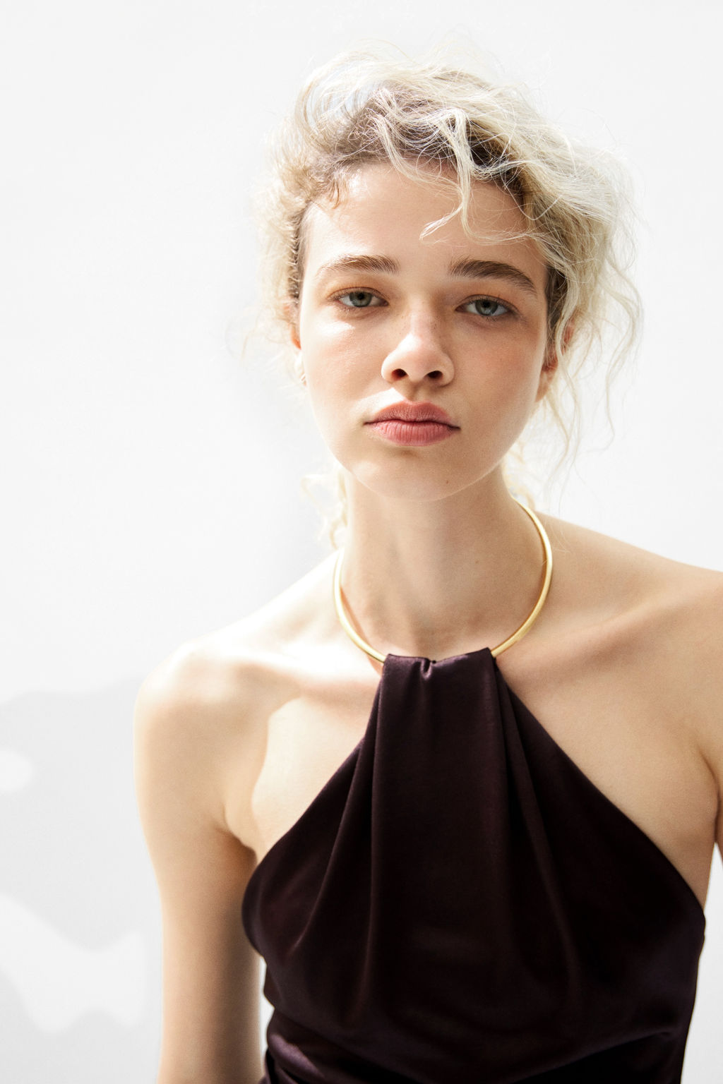 Top halter con detalle met?lico tipo collar - H&m фото 6