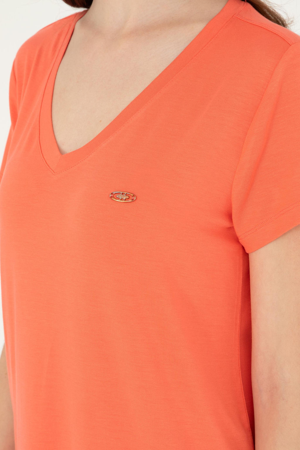 Женская базовая футболка с цветком граната Неожиданная скидка в корзине - U.s. polo assn фото 7