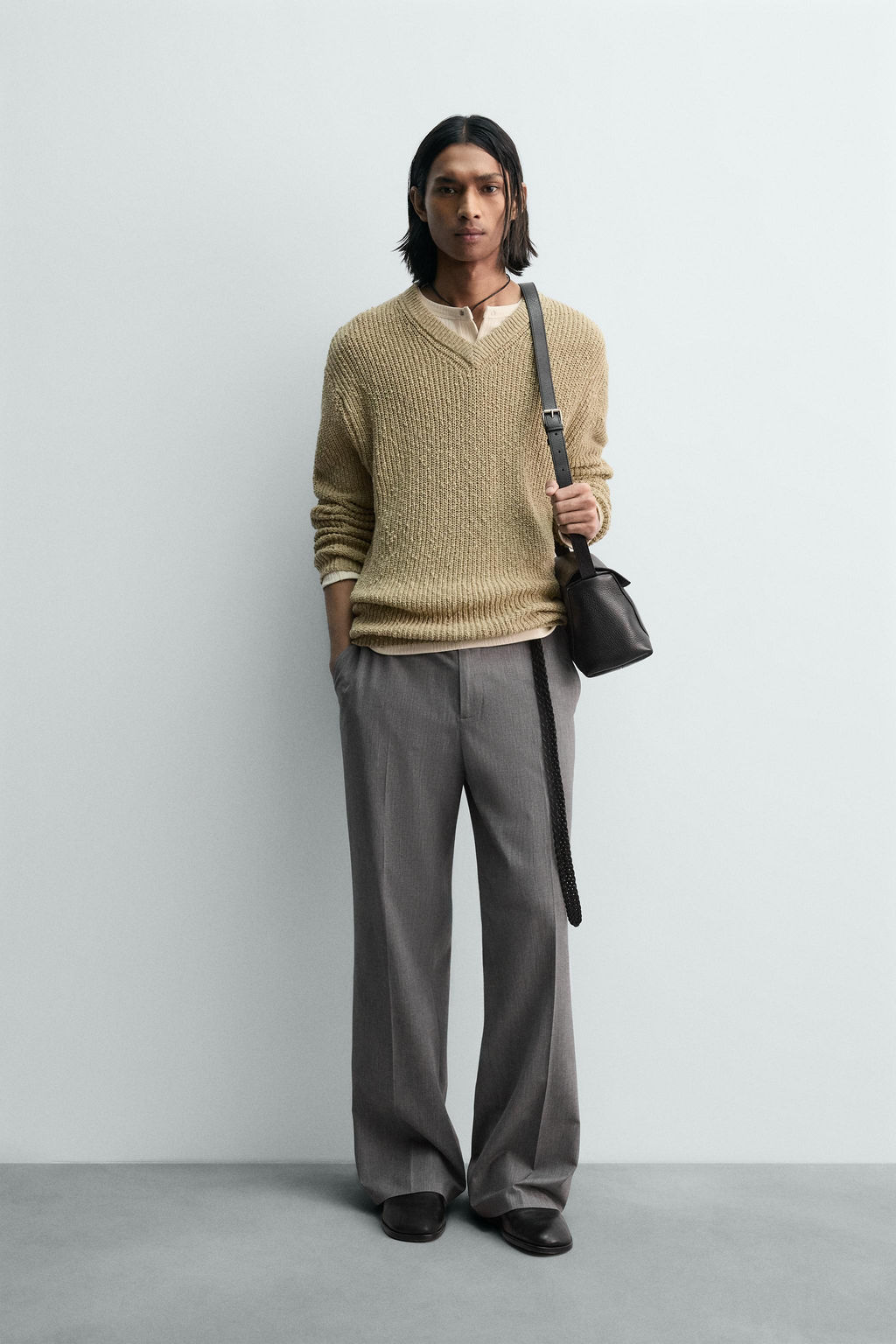 IRREGULAR TEXTURED V-NECK JUMPER - Zara фото 9