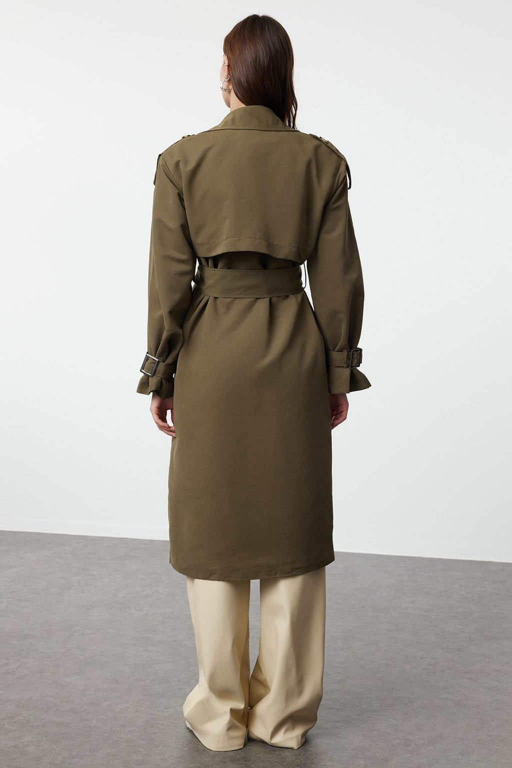 Trendyolmilla Haki Kemerli Ruzgarl?k Detayl? Su Itici Uzun Trenckot TWOSS21TR0005  фото 57