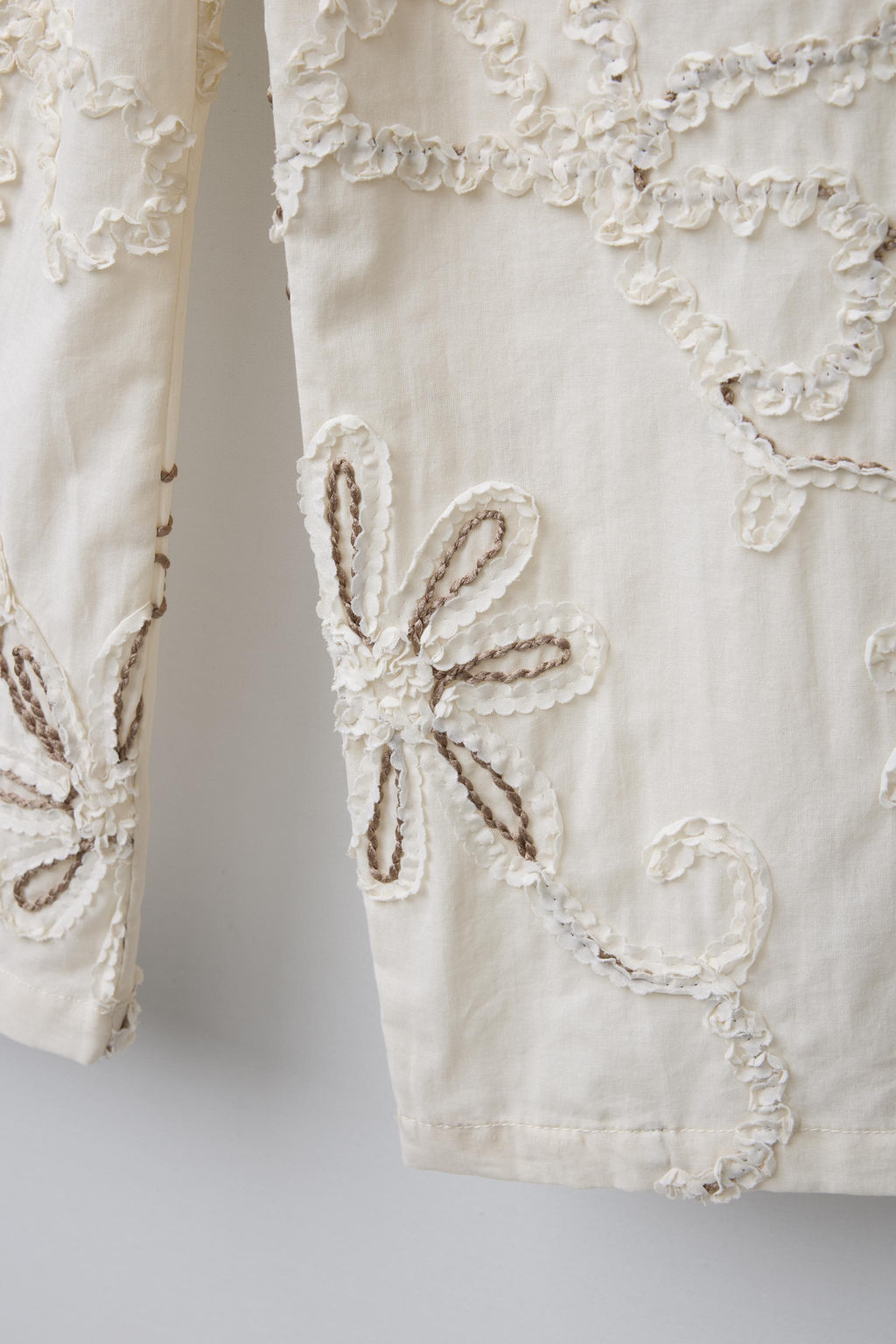 STRAIGHT FIT TROUSERS WITH EMBROIDERED FLOWERS - Zara фото 4