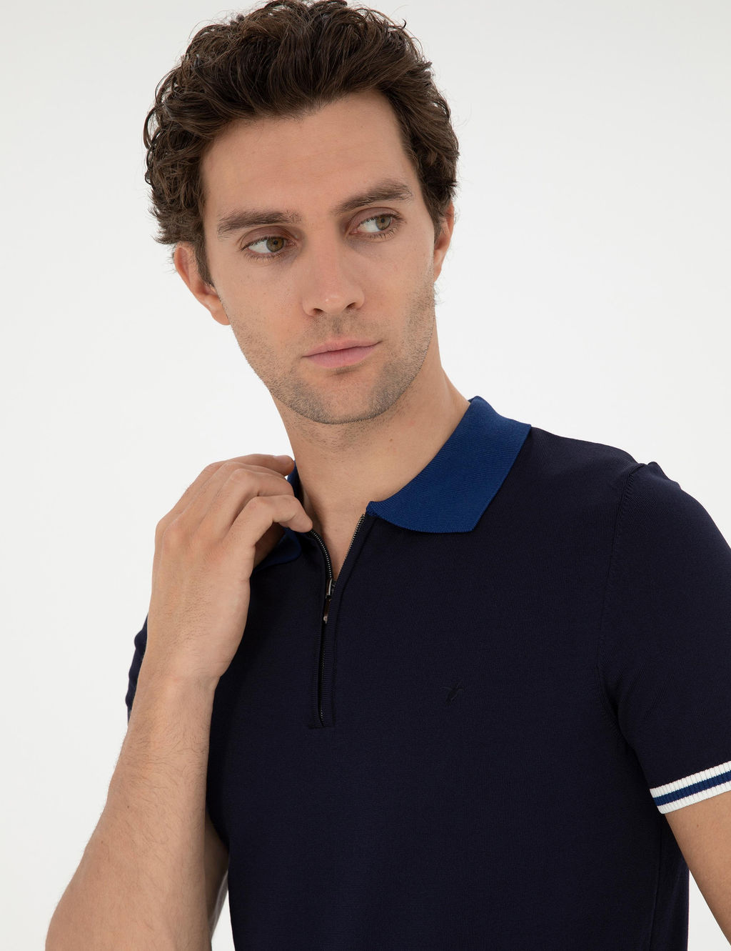 Темно-синяя трикотажная футболка узкого кроя с воротником-поло - Cacharel фото 2