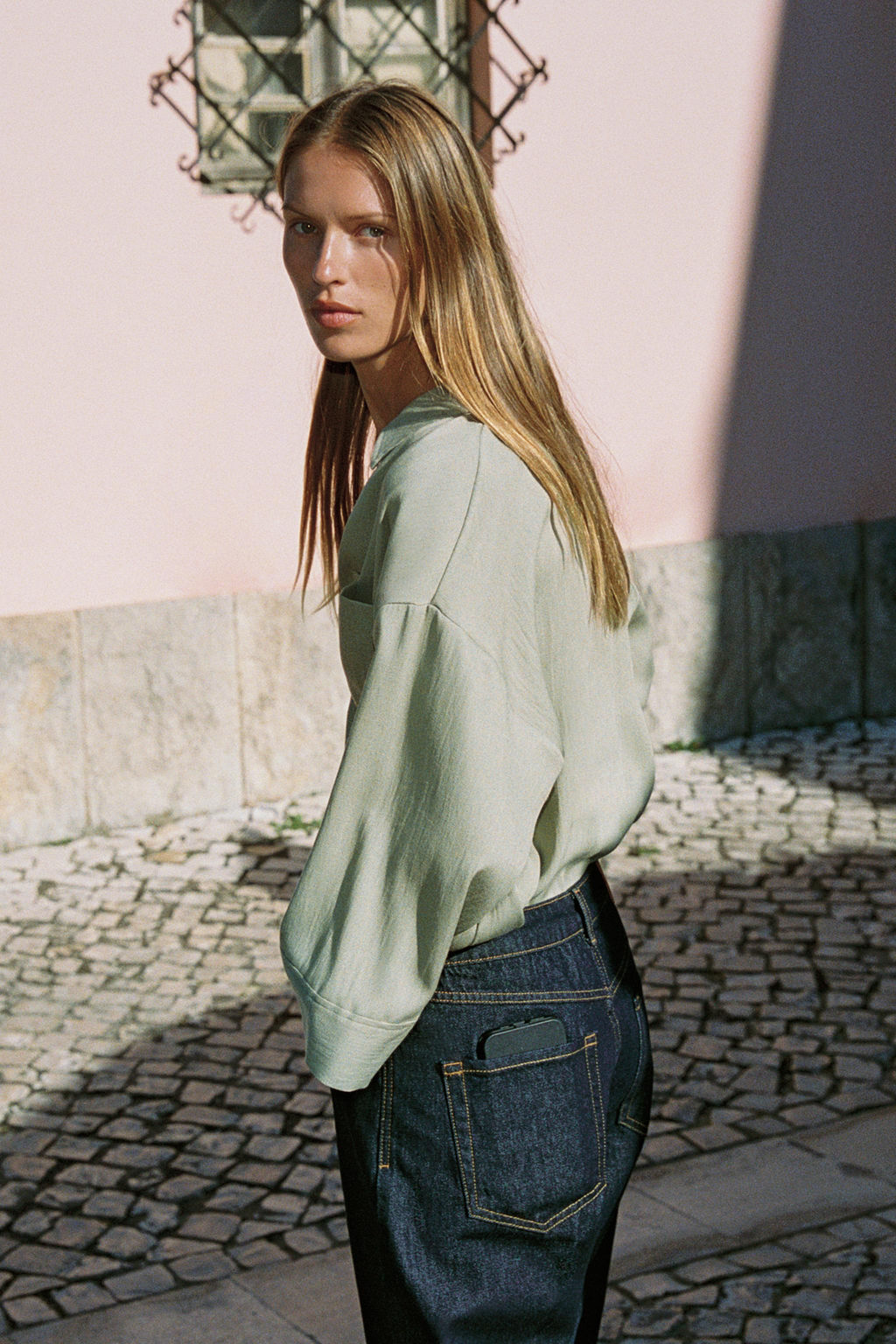 CAMISA OVERSIZE MANGA ANCHA / Khaki claro - Zara фото 4