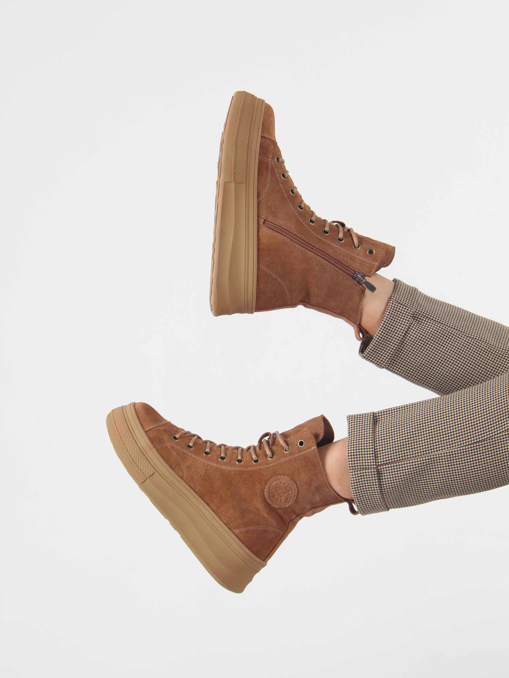 Ботинки 215.warmbr. светло коричневые замша/Байка